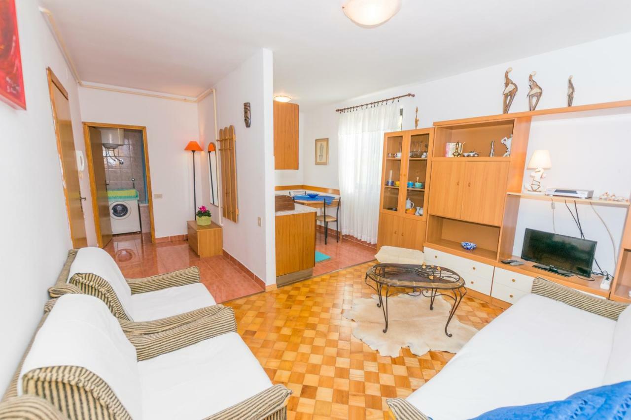 Apartments Mirjana Pula Exteriör bild